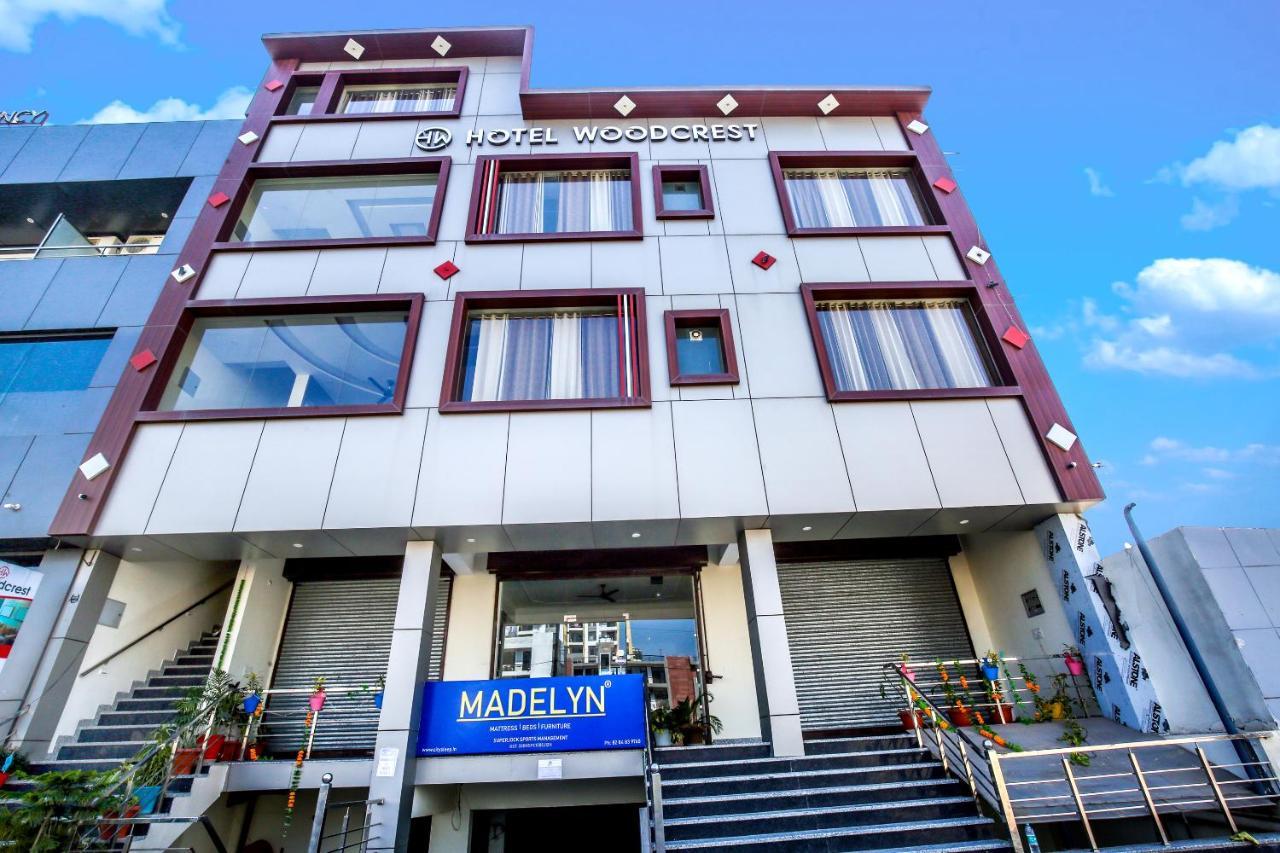 Hotel Woodcrest Zirakpur - Best Family Hotel By - A Unit Of Sidham Group Bagian luar foto