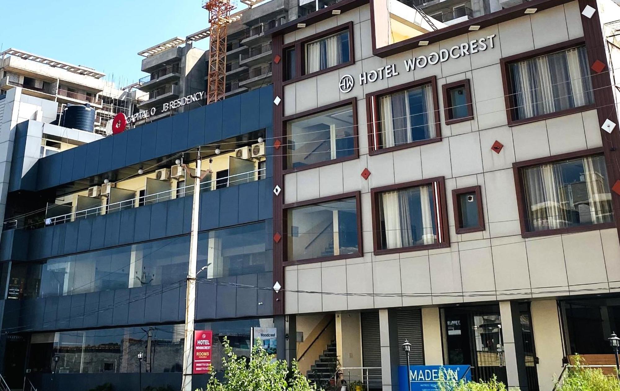 Hotel Woodcrest Zirakpur - Best Family Hotel By - A Unit Of Sidham Group Bagian luar foto